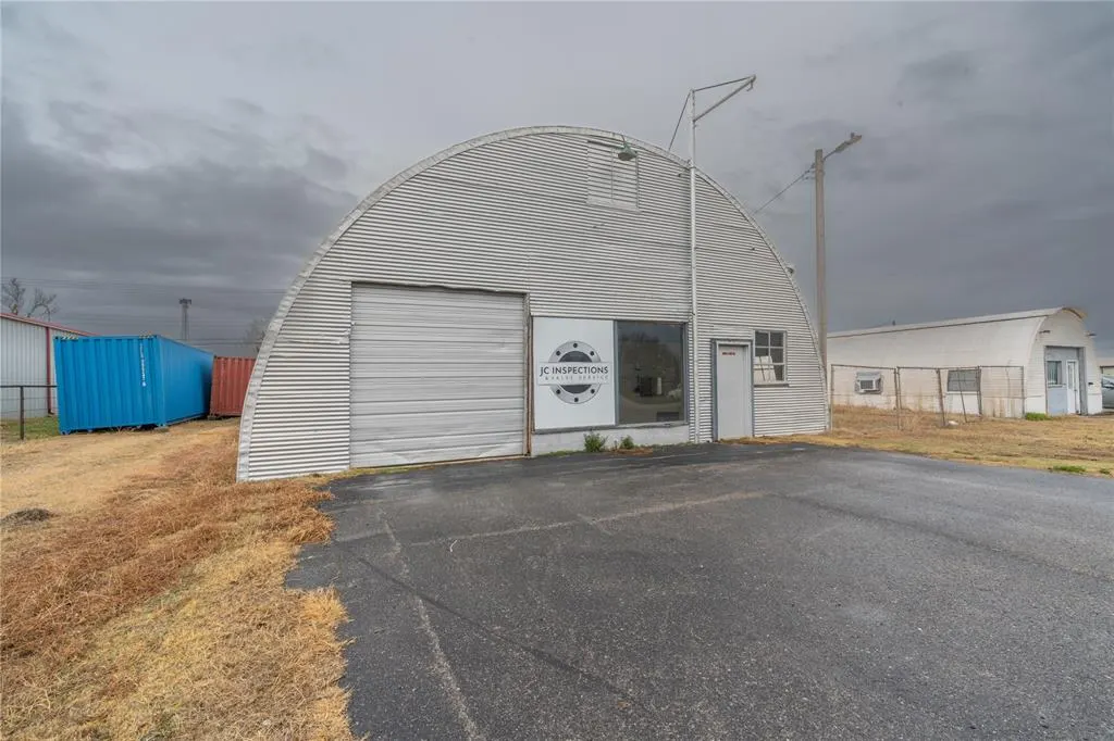 Photo 25 — 1925 E Highway 66, El Reno, OK 73036