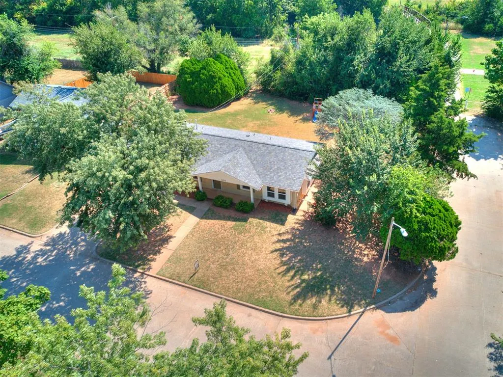 Photo 35 — 808 Del Haven Drive, Del City, OK 73115
