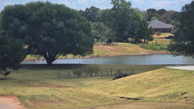 Photo 4 — 8319 Shadow Lake Drive, Blanchard, OK 73010