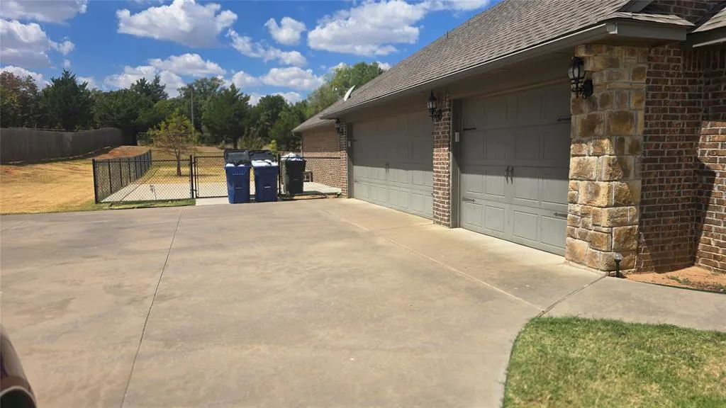 Photo 24 — 8319 Shadow Lake Drive, Blanchard, OK 73010