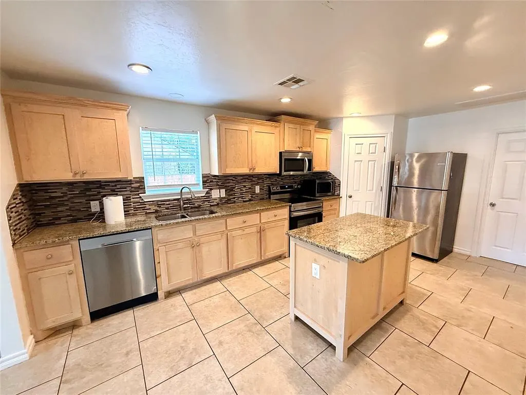 Photo 2 — 2135 N Lottie Avenue, Oklahoma City, OK 73111