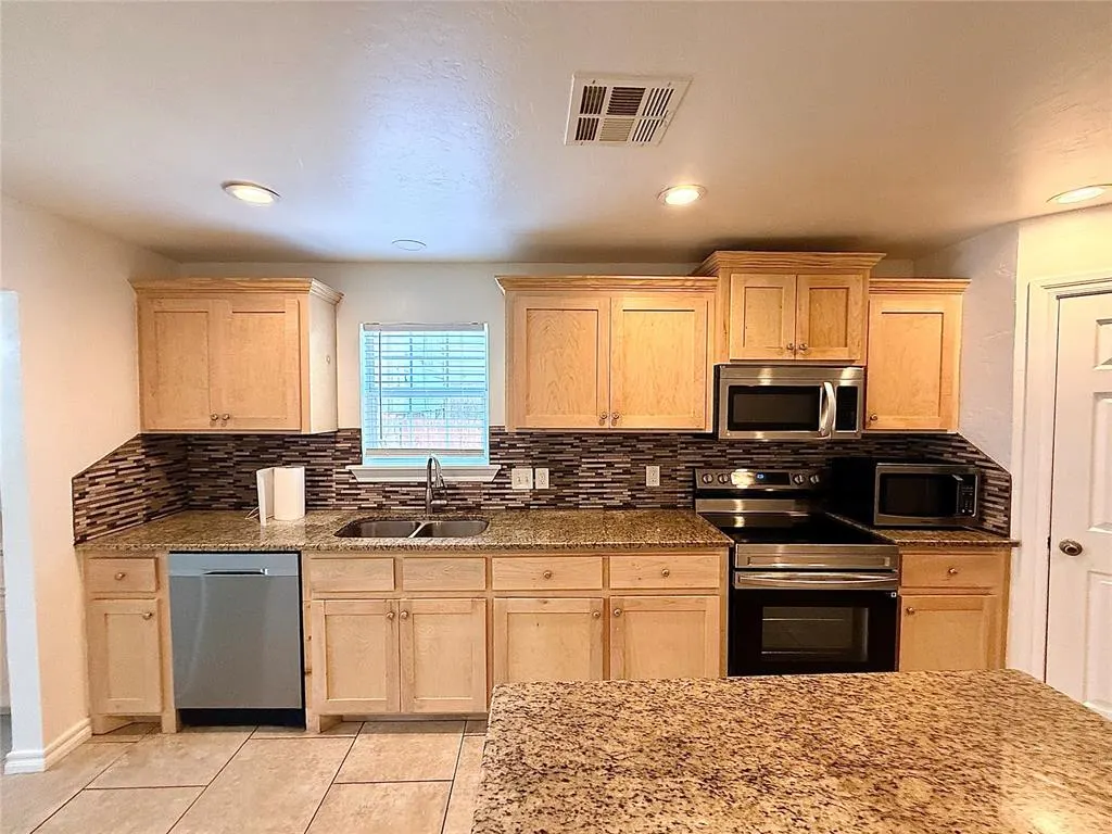 Photo 12 — 2135 N Lottie Avenue, Oklahoma City, OK 73111