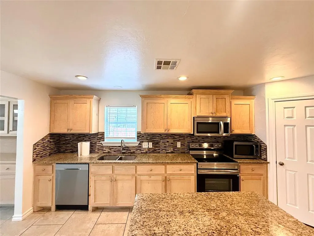 Photo 14 — 2135 N Lottie Avenue, Oklahoma City, OK 73111