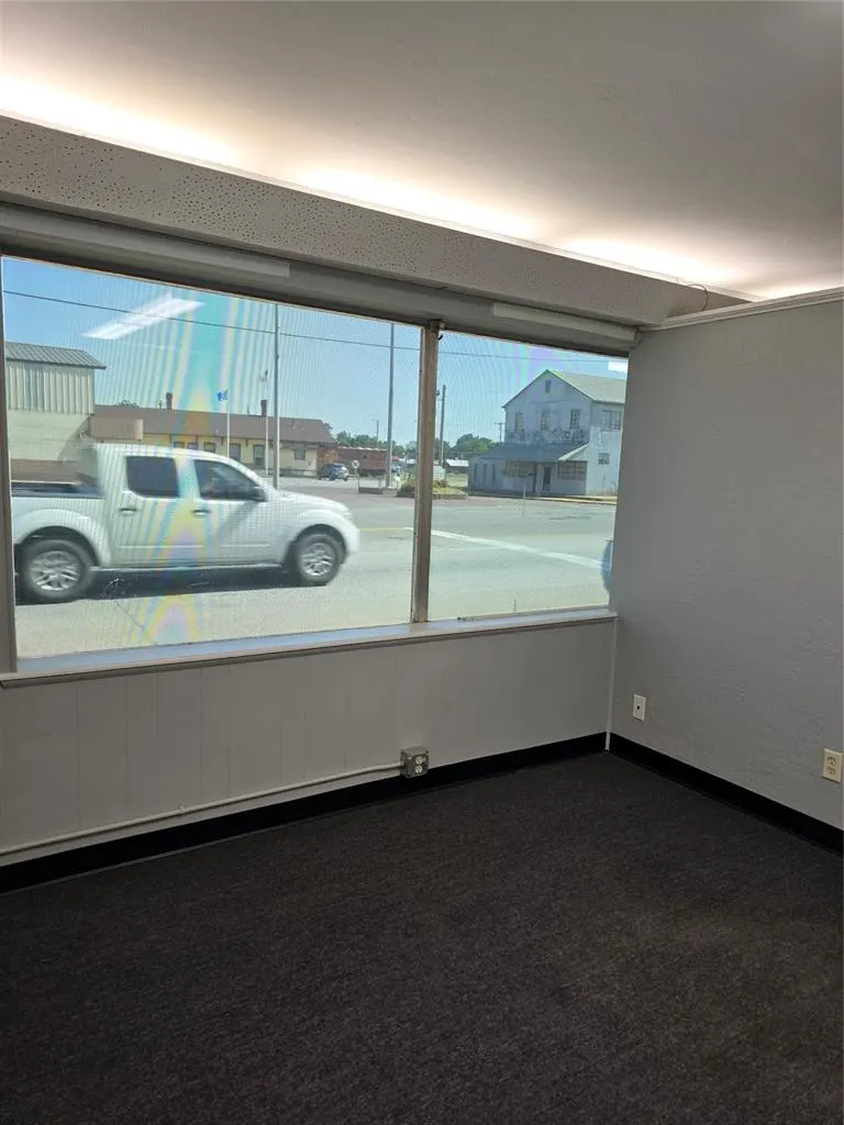 Photo 8 — 102 S Main, Lindsay, OK 73052