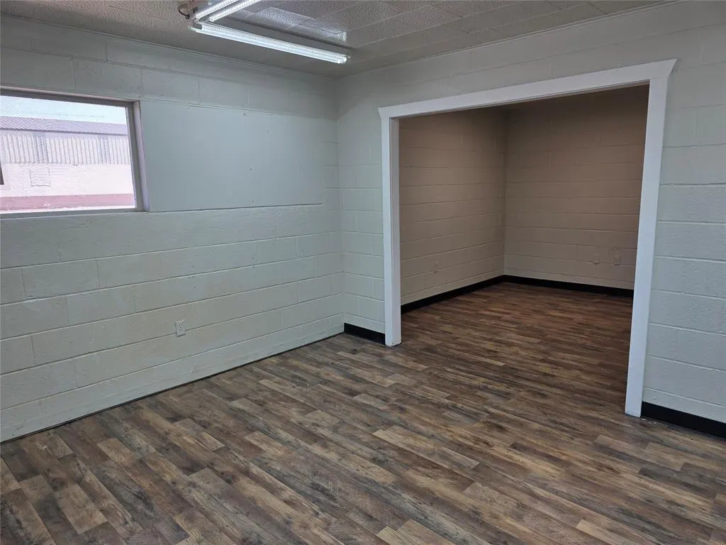 Photo 16 — 102 S Main, Lindsay, OK 73052