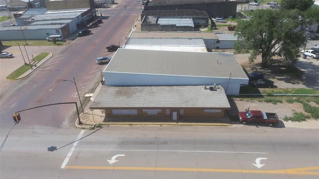 Photo 20 — 102 S Main, Lindsay, OK 73052