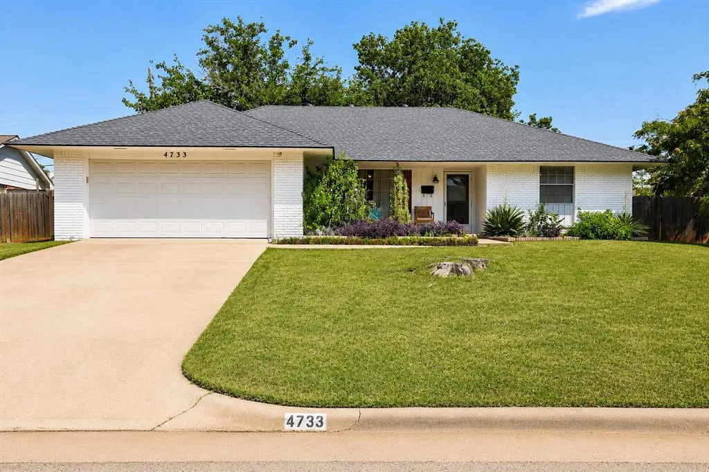 Front exterior — 4733 NW 62nd Terrace, Oklahoma City, OK 73122