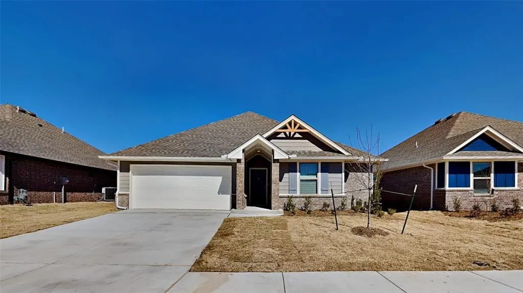 Photo 2 — 12701 Cortona Terrace, Yukon, OK 73099