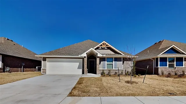Photo 2 — 12701 Cortona Terrace, Yukon, OK 73099