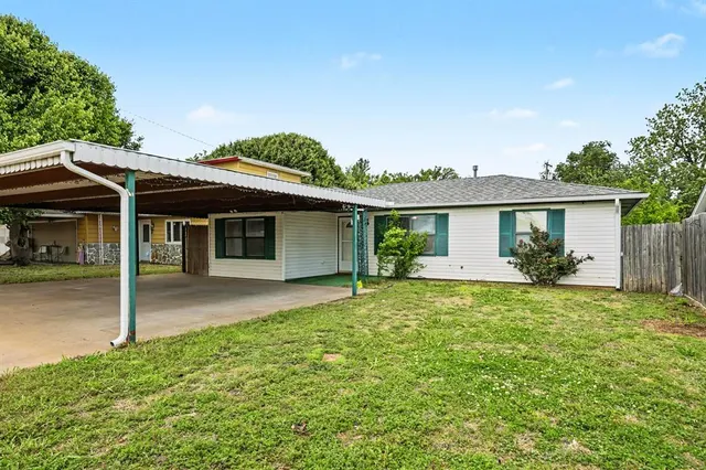 Photo 3 — 3621 SW 43rd Street 1, Oklahoma City, OK 73119