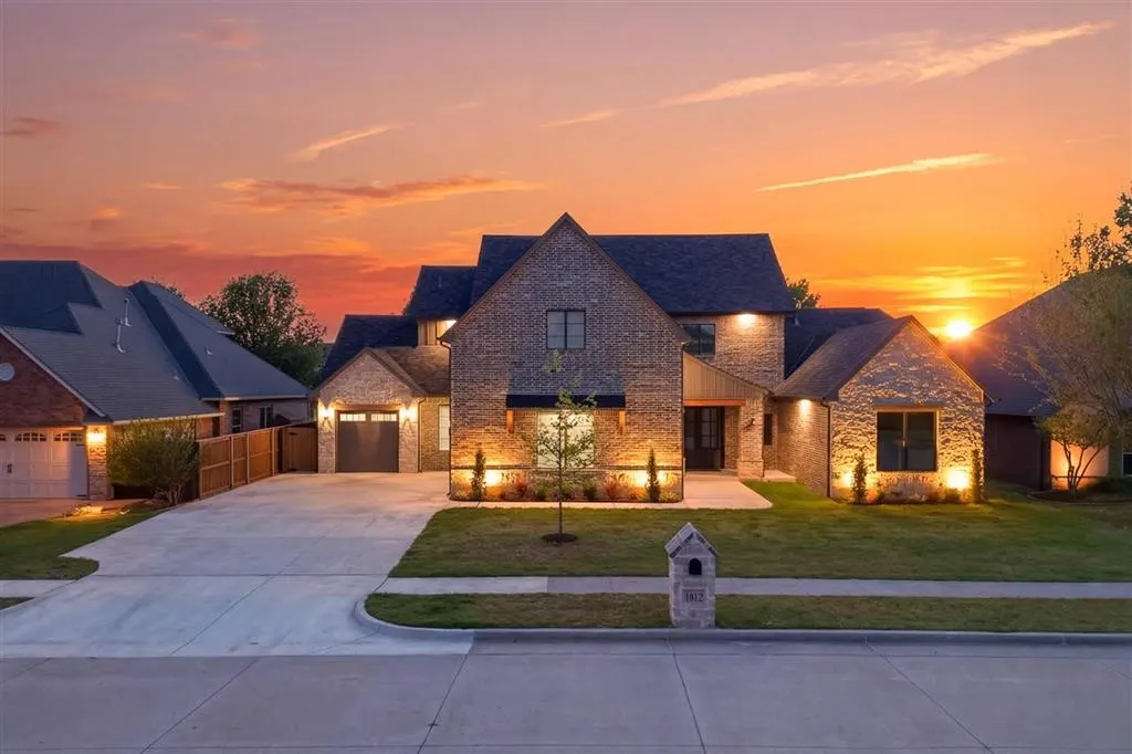 Front exterior — 1012 Trisha Lane, Norman, OK 73072