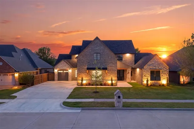Front exterior — 1012 Trisha Lane, Norman, OK 73072