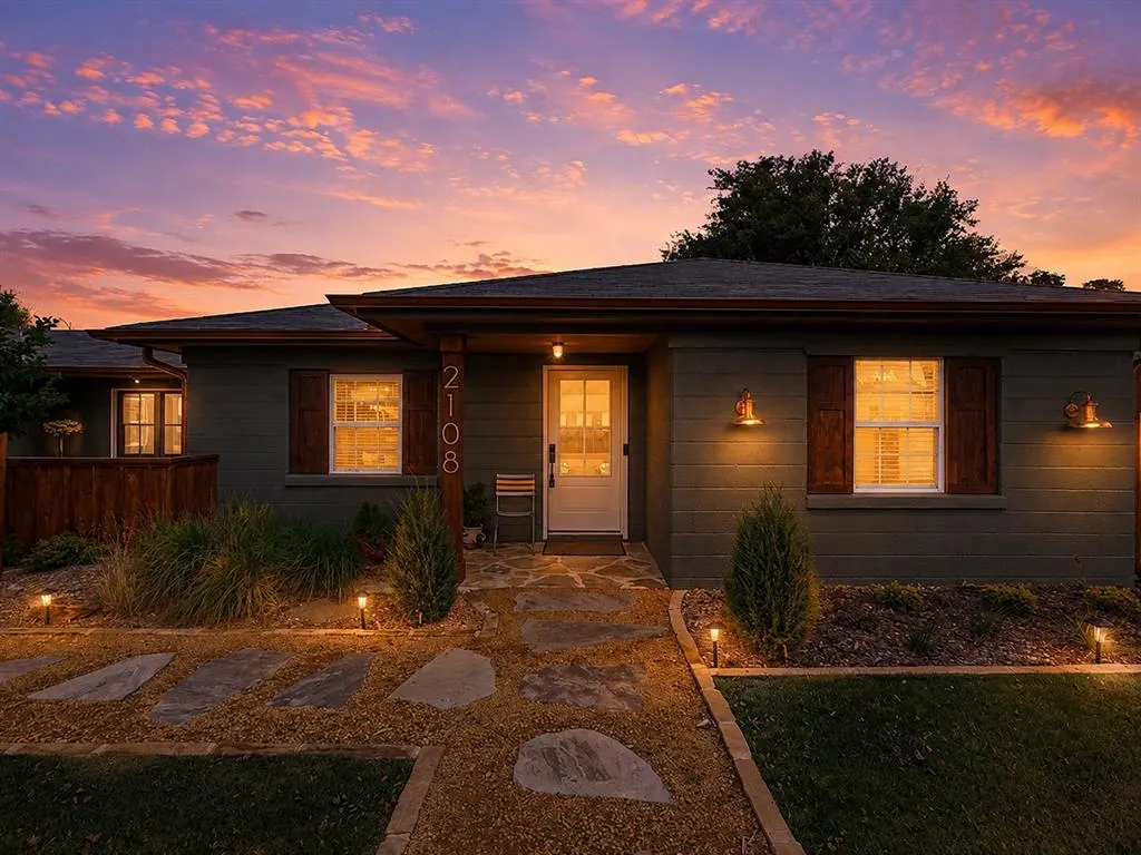 Photo 2 — 2108 W Harrison Avenue, Guthrie, OK 73044