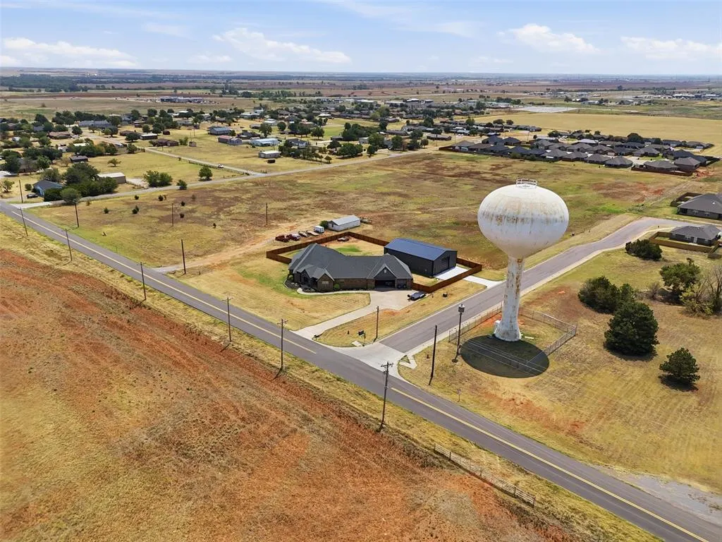 Photo 4 — Starlite Drive, Kingfisher, OK 73750