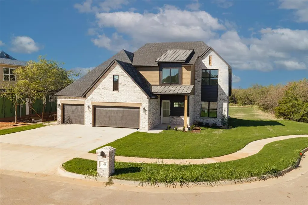 Front exterior — 11509 NW 102nd Street, Yukon, OK 73099