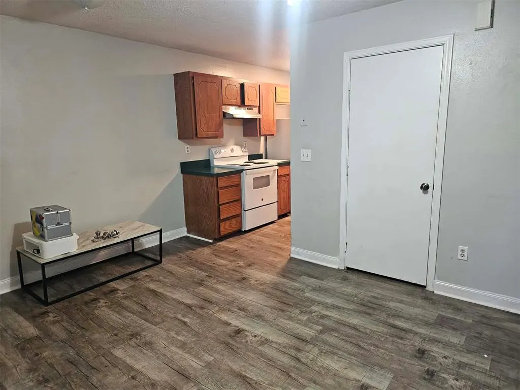 Photo 2 — 906 NW A Street, Ardmore, OK 73401