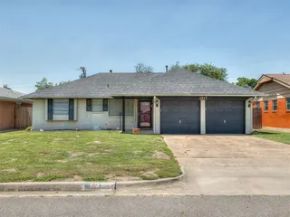 Sold home at 1317 Regency Boulevard