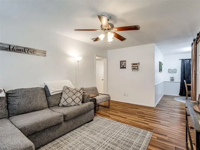 Photo 4 — 1317 Regency Boulevard, Moore, OK 73160
