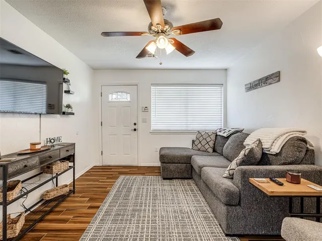Photo 5 — 1317 Regency Boulevard, Moore, OK 73160