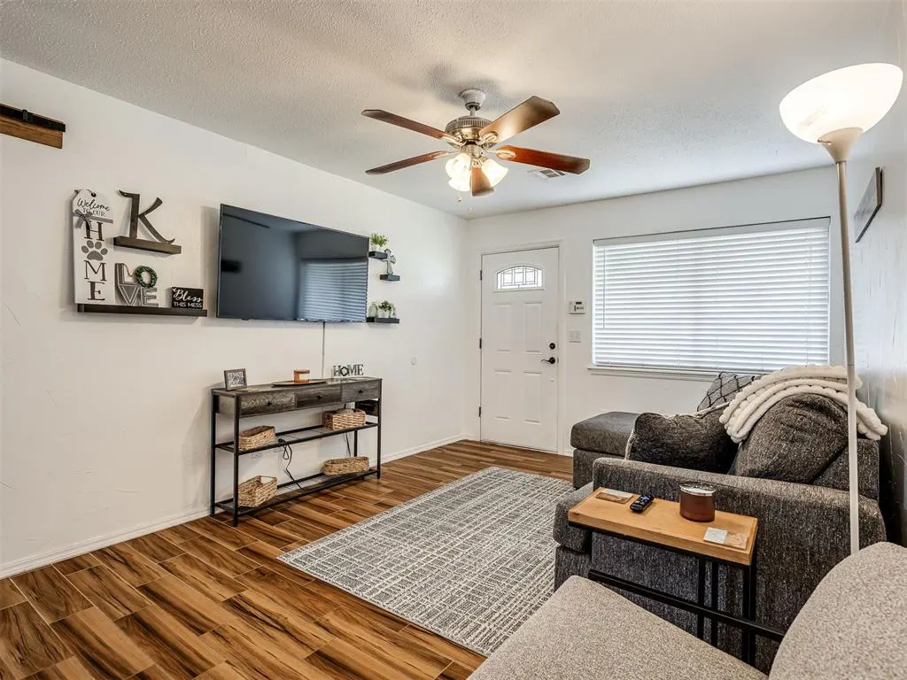 Photo 6 — 1317 Regency Boulevard, Moore, OK 73160