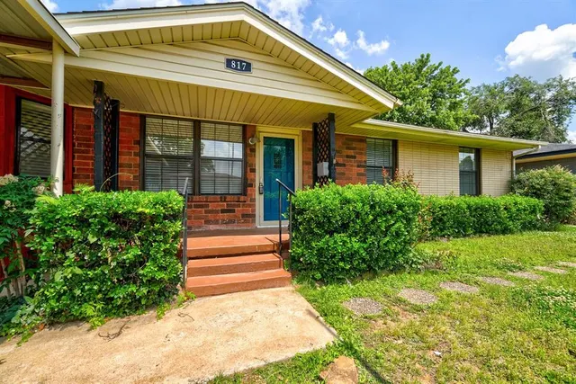 Front exterior — 817 Stahl Drive, Oklahoma City, OK 73110