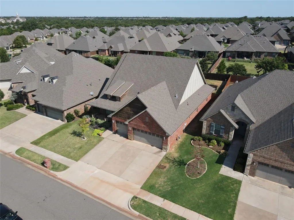 Photo 42 — 19536 Rambling Creek Drive, Edmond, OK 73012