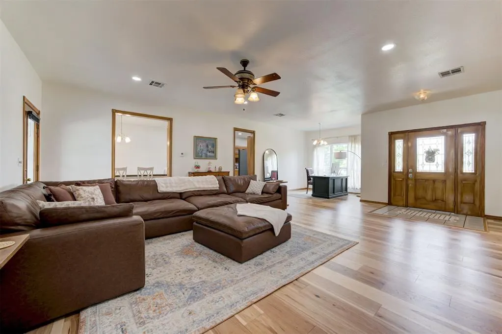 Photo 9 — 50 Serenada Lane, Shawnee, OK 74804
