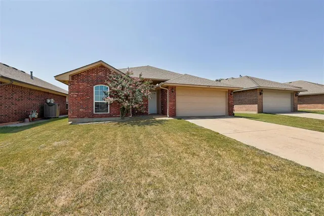 Photo 4 — 2528 Queenston Avenue, Norman, OK 73071