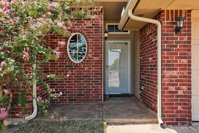 Photo 5 — 2528 Queenston Avenue, Norman, OK 73071