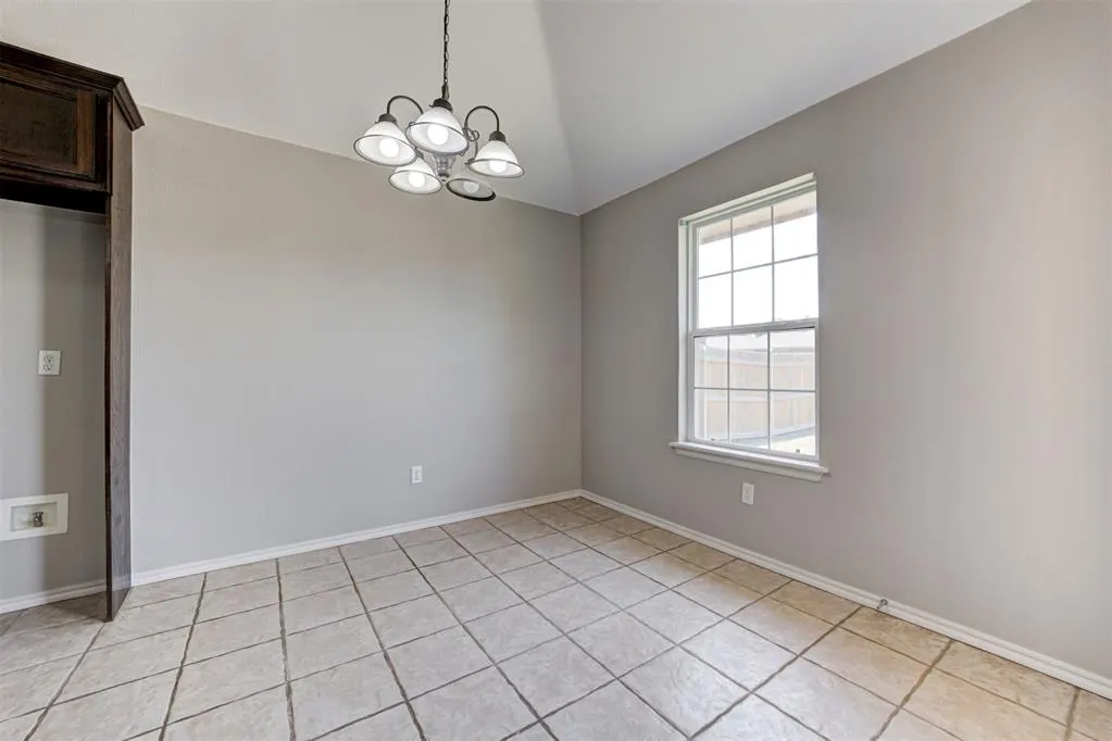 Photo 12 — 2528 Queenston Avenue, Norman, OK 73071