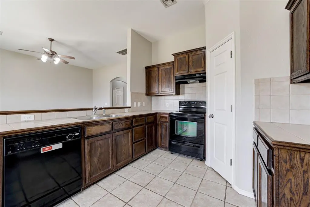 Photo 18 — 2528 Queenston Avenue, Norman, OK 73071