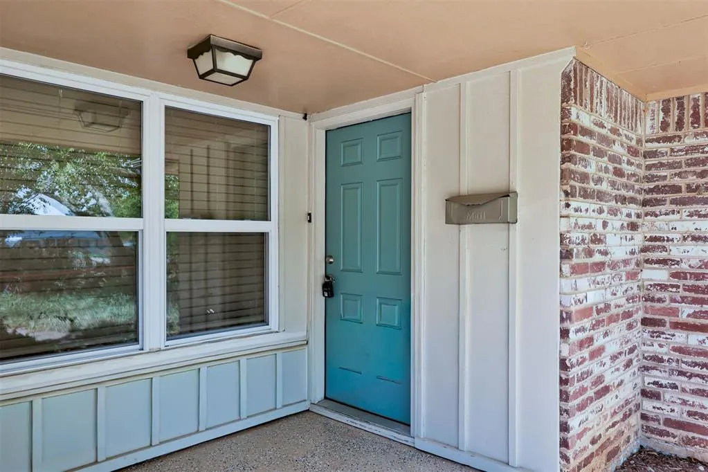 Front exterior — 327 Woodcrest Drive, Norman, OK 73071