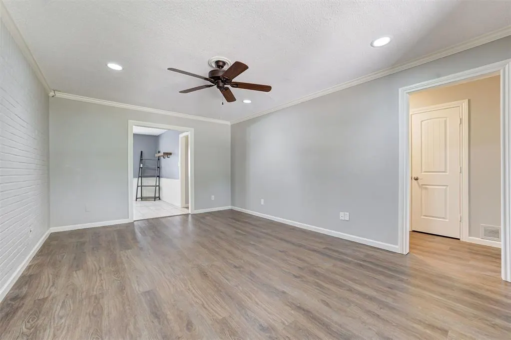 Photo 3 — 327 Woodcrest Drive, Norman, OK 73071