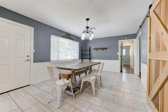 Photo 7 — 327 Woodcrest Drive, Norman, OK 73071