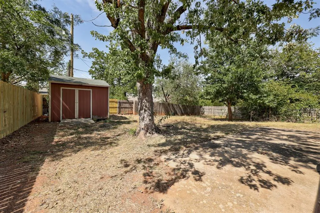 Photo 31 — 327 Woodcrest Drive, Norman, OK 73071