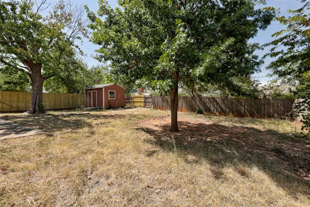 Photo 32 — 327 Woodcrest Drive, Norman, OK 73071