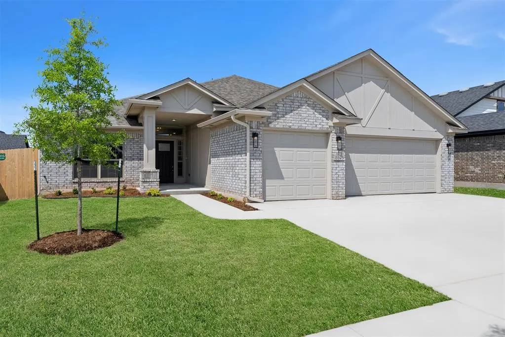 Front exterior — 13325 SW 8th Street, Yukon, OK 73099