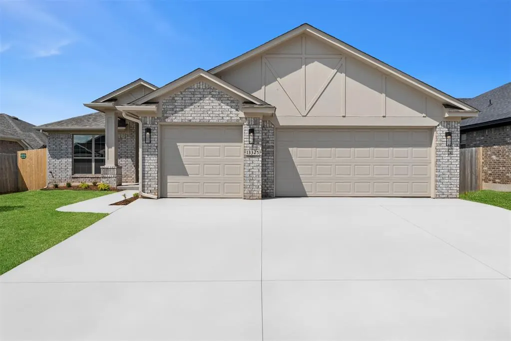 Photo 2 — 13325 SW 8th Street, Yukon, OK 73099