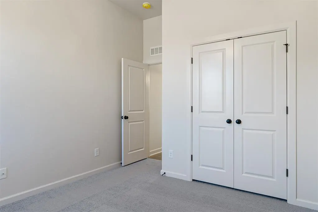 Photo 18 — 13325 SW 8th Street, Yukon, OK 73099