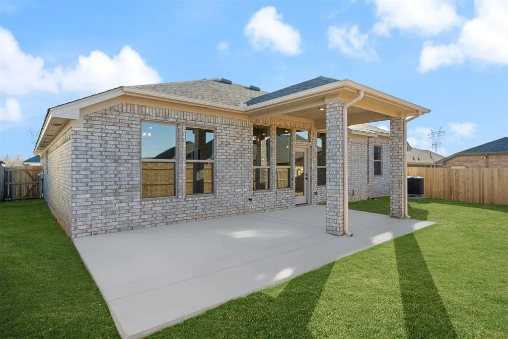 Photo 43 — 13325 SW 8th Street, Yukon, OK 73099