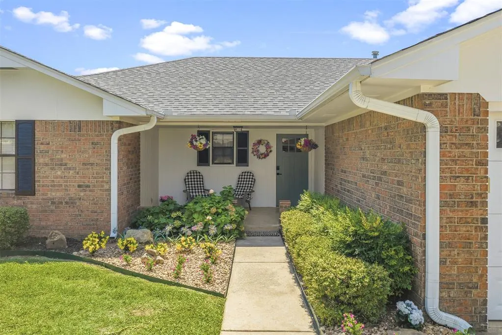 Photo 3 — 1900 8th NW, Ardmore, OK 73401