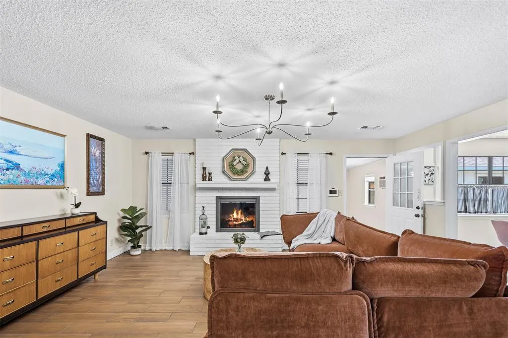 Photo 5 — 1900 8th NW, Ardmore, OK 73401