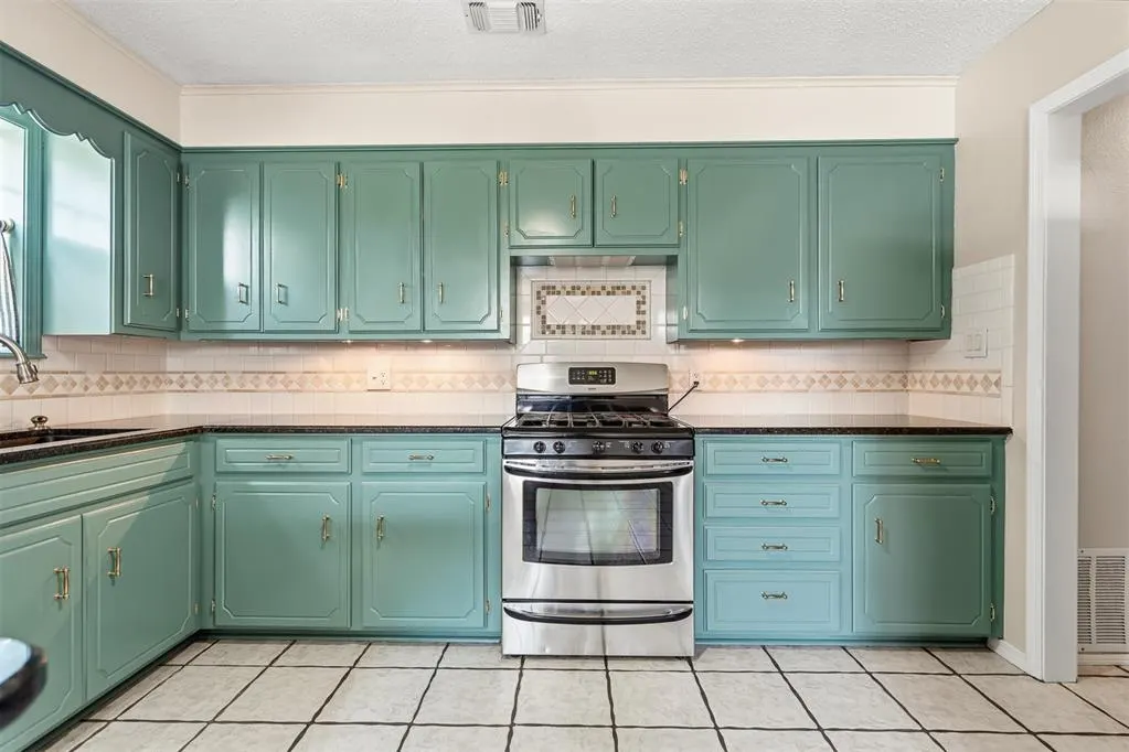 Photo 14 — 1900 8th NW, Ardmore, OK 73401