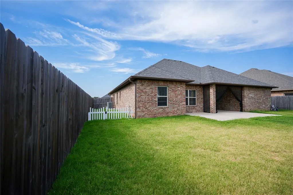 Photo 31 — 2105 Longhorn Trail, Altus, OK 73521