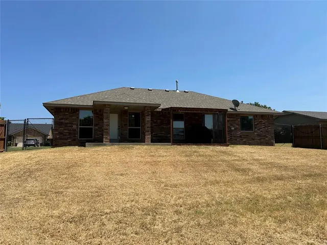 Photo 3 — 1807 Anthony Avenue, Purcell, OK 73080