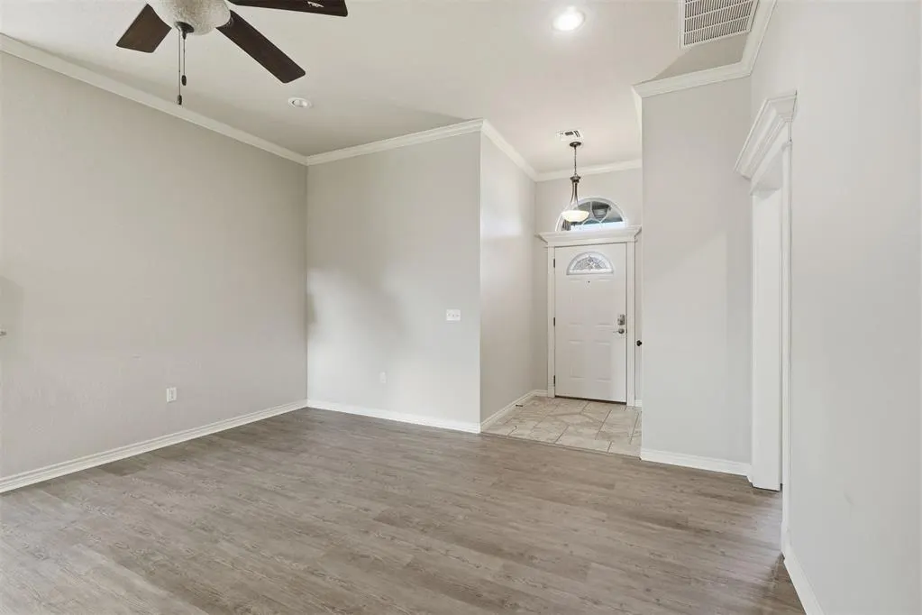 Photo 6 — 407 NW Granite Avenue, Cache, OK 73527