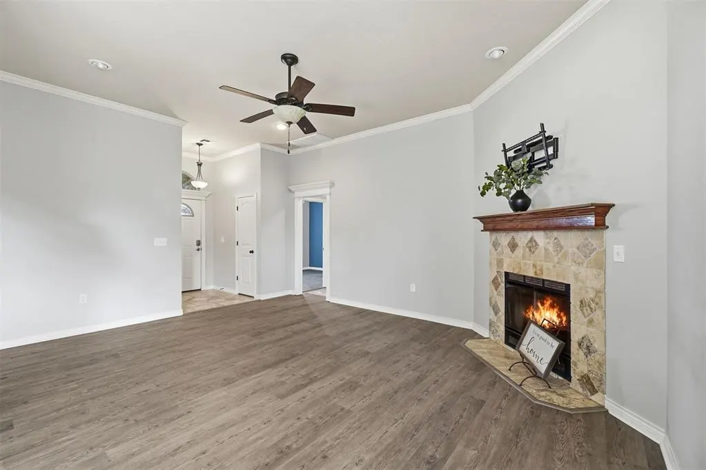 Photo 7 — 407 NW Granite Avenue, Cache, OK 73527