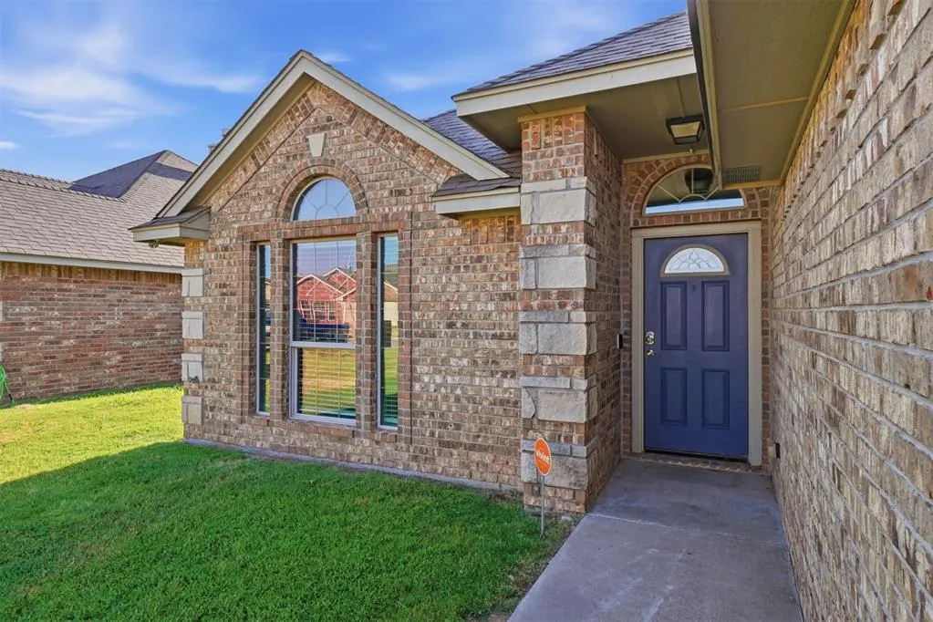Photo 10 — 407 NW Granite Avenue, Cache, OK 73527