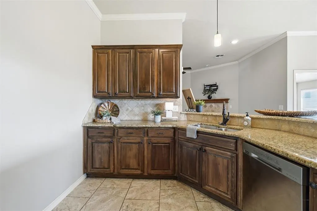 Photo 17 — 407 NW Granite Avenue, Cache, OK 73527