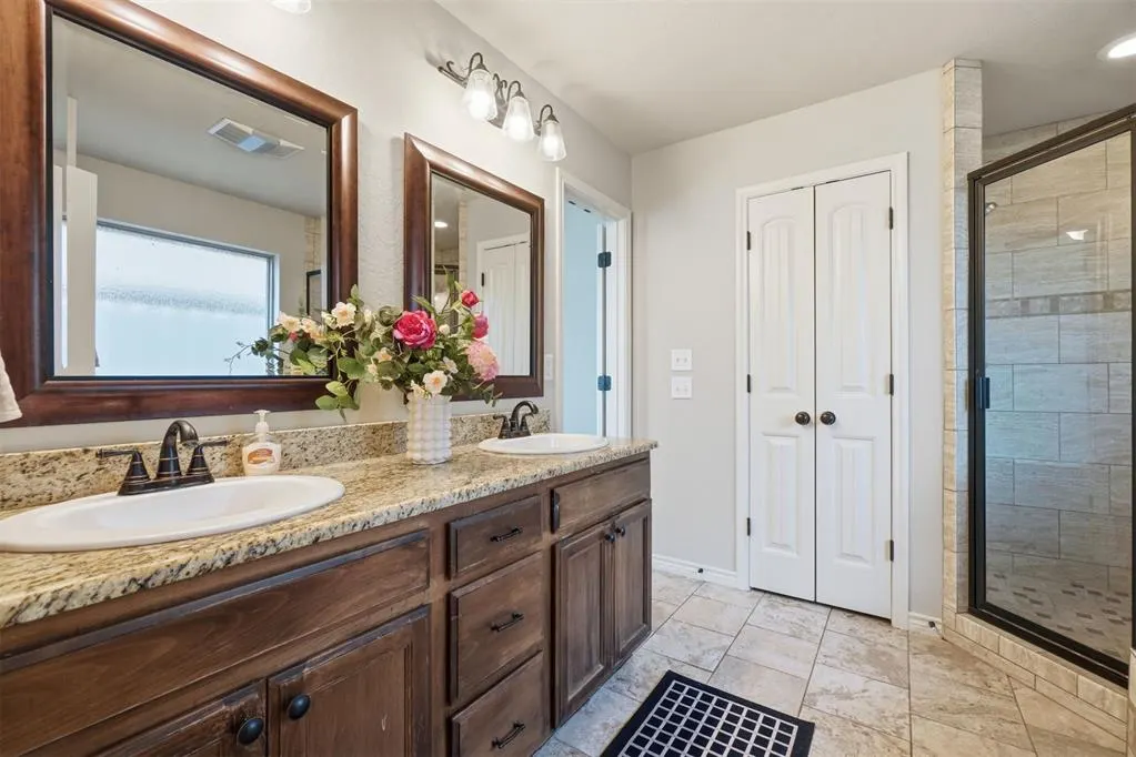 Photo 28 — 407 NW Granite Avenue, Cache, OK 73527
